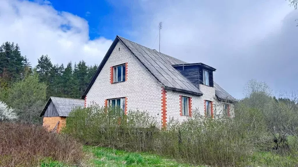 Дом в Псковская область, Печорский муниципальный округ, д. Ротово  ... - Фото 1