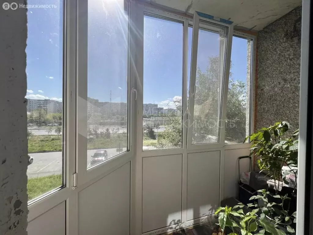 1-комнатная квартира: Тюмень, улица Монтажников, 8 (44.2 м) - Фото 1