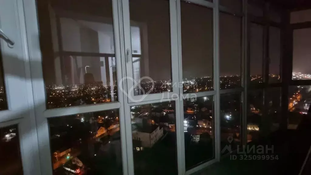 3-к кв. Волгоградская область, Волгоград просп. Маршала Жукова, 5 ... - Фото 1