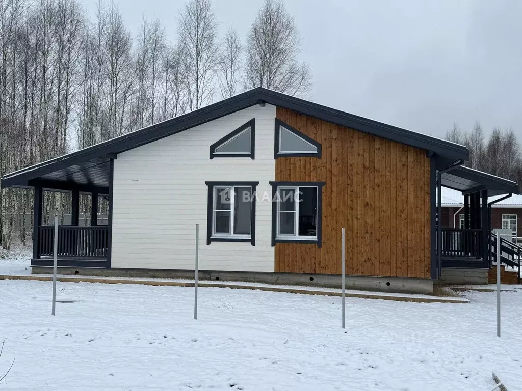 Дом в Калужская область, Боровский муниципальный округ, Кириллово парк ... - Фото 1