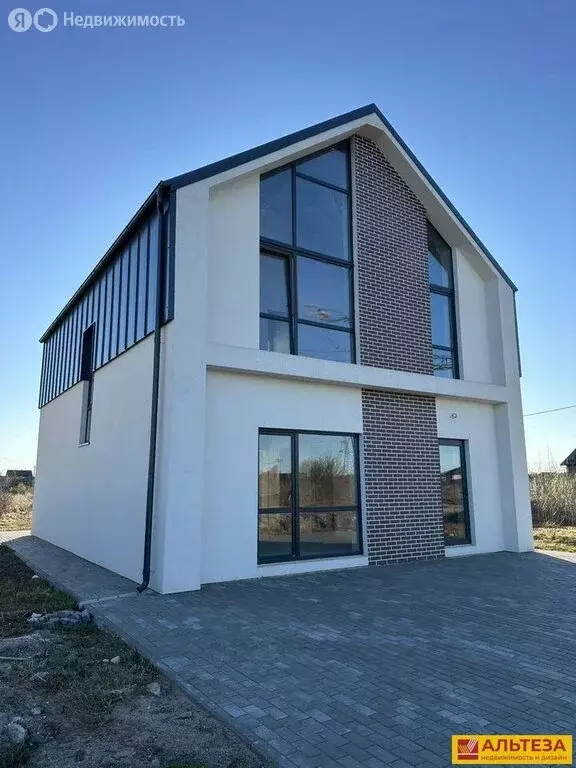 Дом в Заозерье, Центральная улица (165 м) - Фото 1