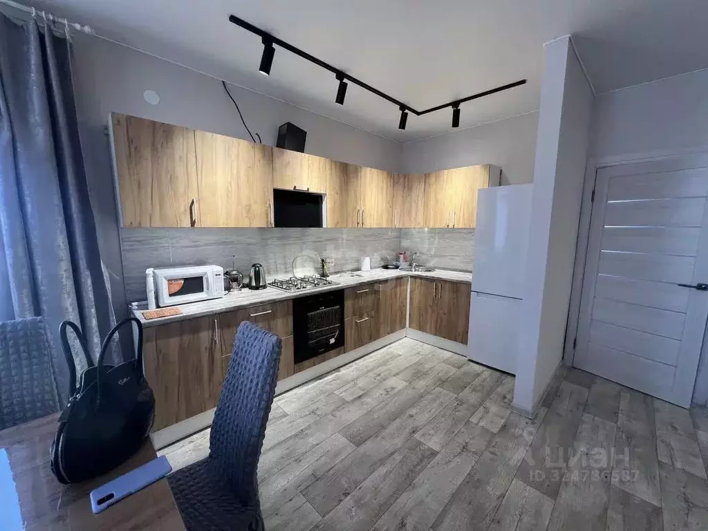 Дом в Ямало-Ненецкий АО, Новый Уренгой Лира ДНТ, ул. Степная (120 м) - Фото 1