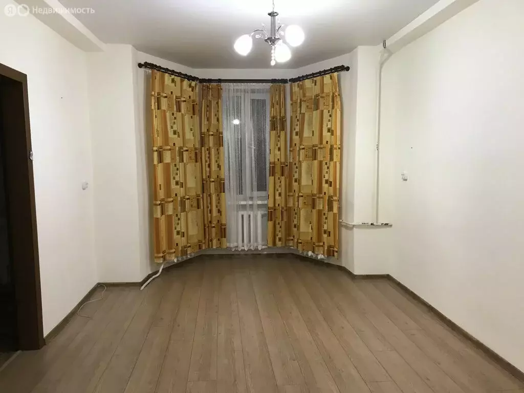 3-комнатная квартира: Киров, улица Левитана, 12 (65 м) - Фото 0