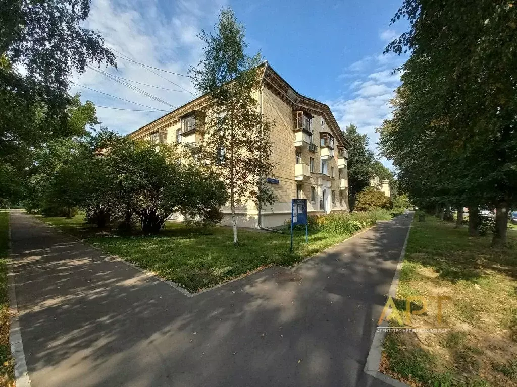Продается комната в 3-комнатной квартире - Фото 0