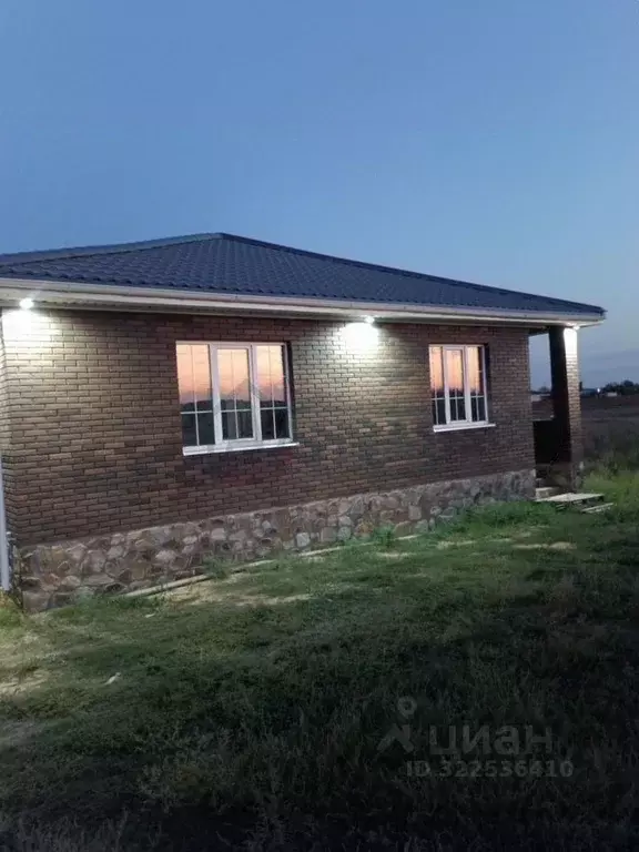 Дом в Ростовская область, Боковская ст-ца  (155 м) - Фото 1