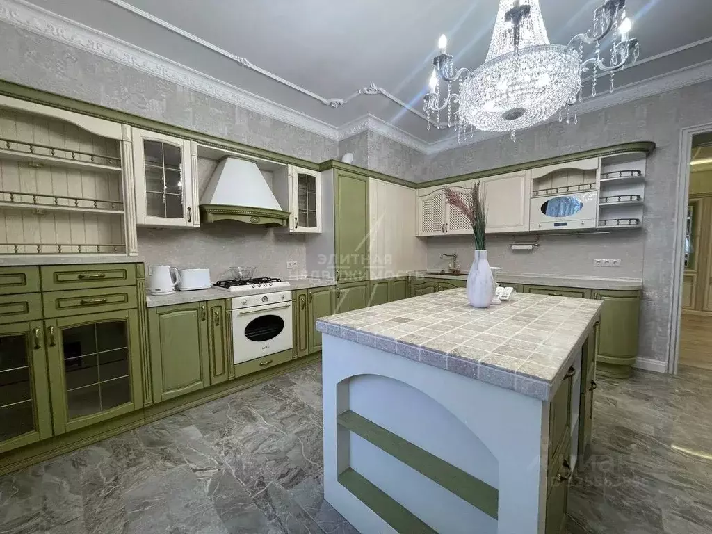 4-к кв. Татарстан, Казань ул. Достоевского, 40 (150.0 м) - Фото 1