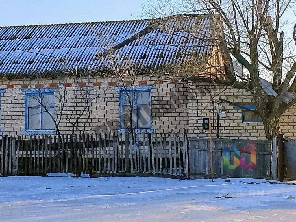 Дом в Калмыкия, Малодербетовский район, пос. Ханата ул. Городовикова ... - Фото 2