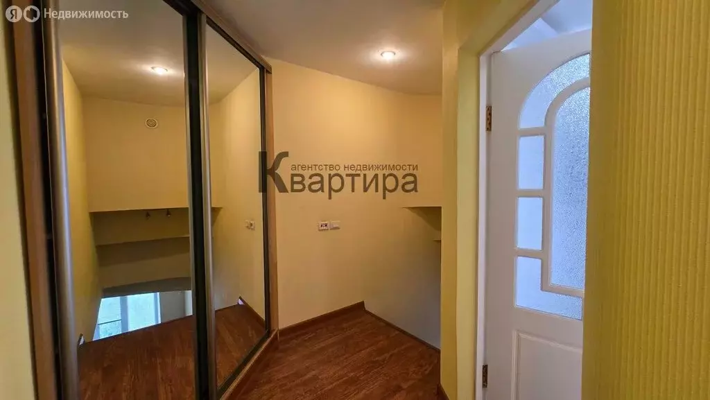 3-комнатная квартира: Смоленск, улица Крупской, 30А (98.3 м) - Фото 0