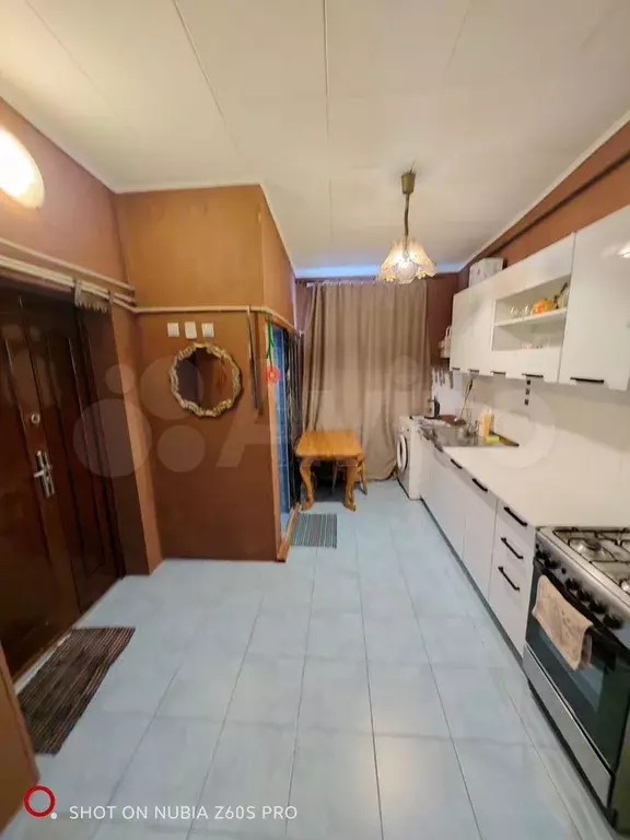 Комната 54 м в 3-к., 1/1 эт. - Фото 1