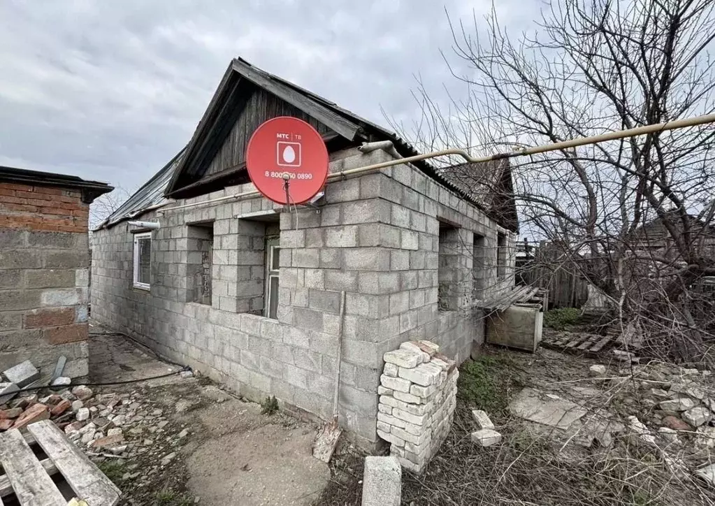 Дом в Саратовская область, Балаково Логиновская ул., 21 (52 м) - Фото 1