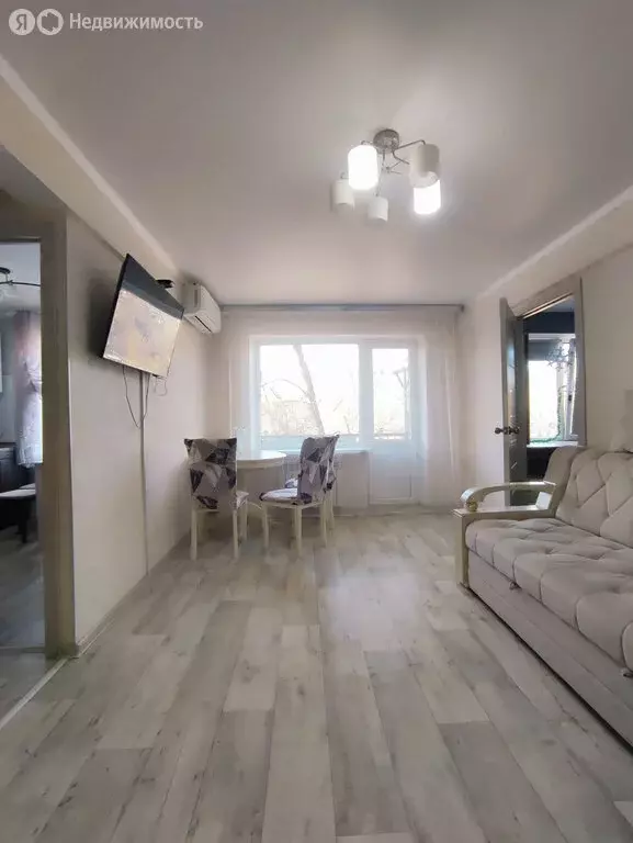 3-комнатная квартира: Астрахань, улица Татищева, к11 (59.5 м) - Фото 1