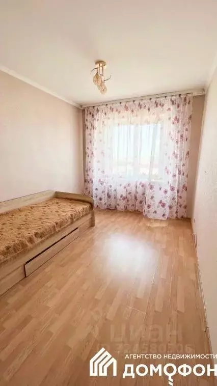 3-к кв. Омская область, Омск Заозерная ул., 36 (62.5 м) - Фото 0