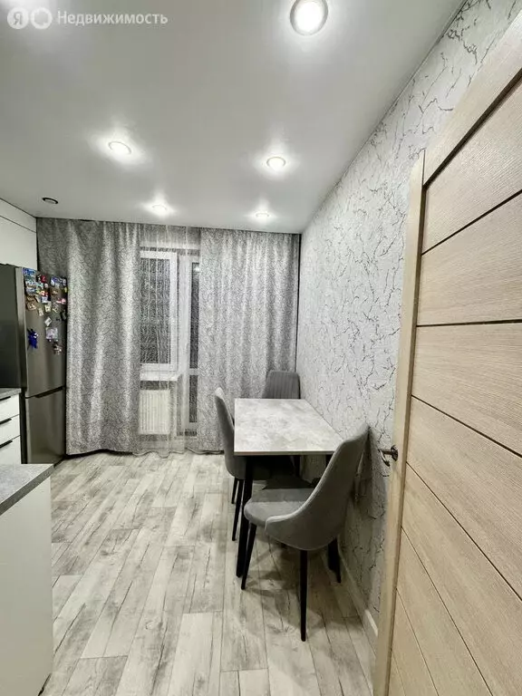 2-комнатная квартира: Киров, улица Ивана Попова, 64 (49 м) - Фото 2