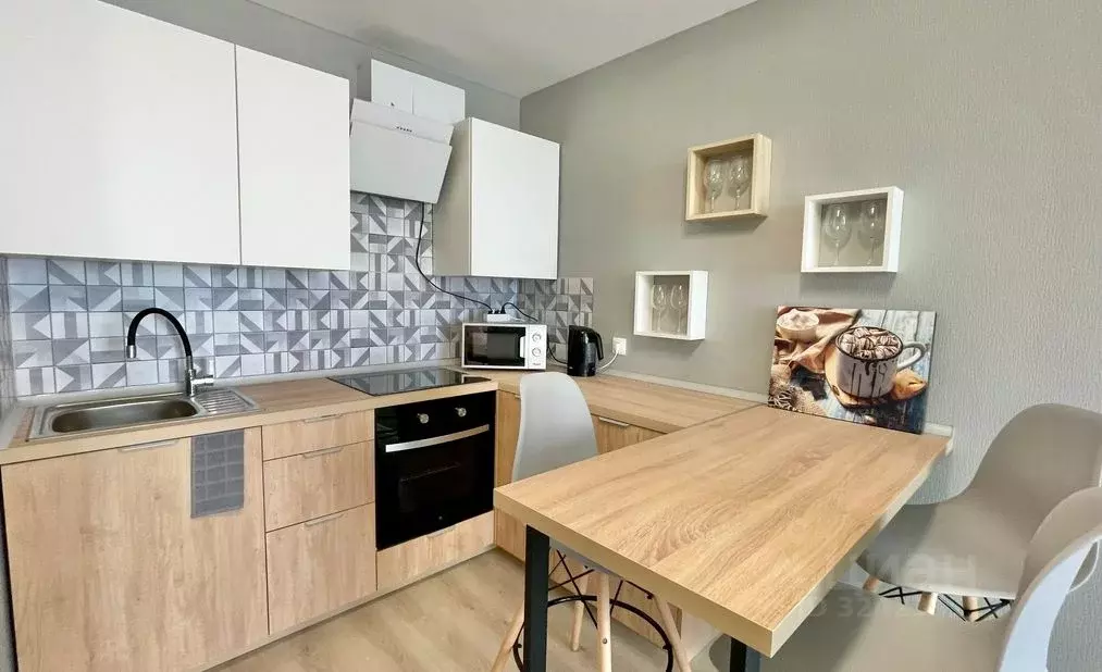 2-к кв. Свердловская область, Екатеринбург ул. Чемпионов, 1 (40.0 м) - Фото 2