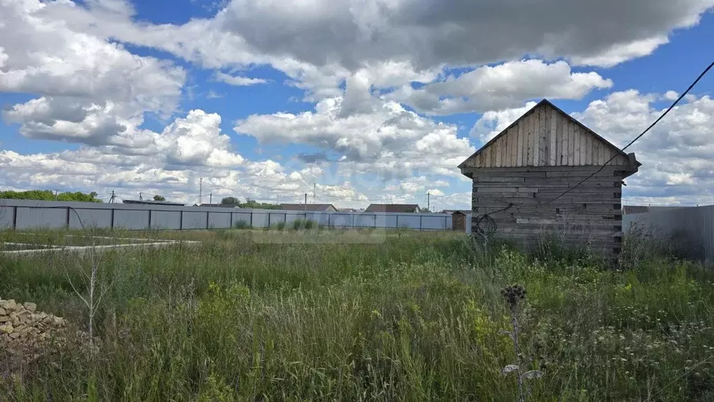 Участок в Оренбургская область, Оренбургский район, с. Дедуровка ул. ... - Фото 1