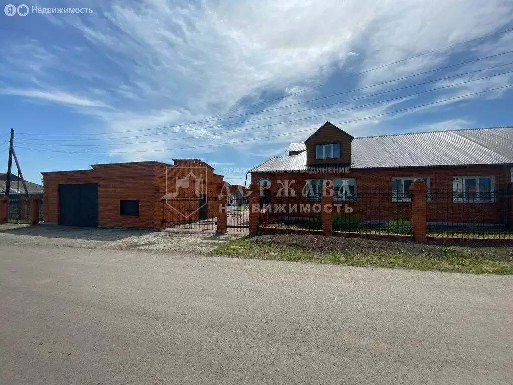 Дом в село Барачаты, Школьная улица, 26 (184 м) - Фото 0