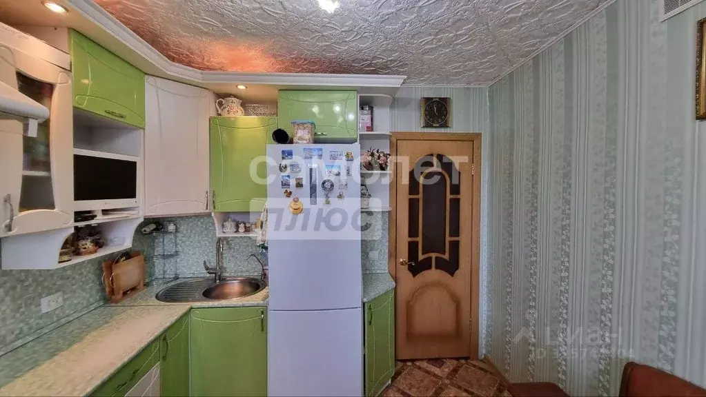 2-к кв. Нижегородская область, Бор пос. Октябрьский, ул. Карла Маркса, ... - Фото 2