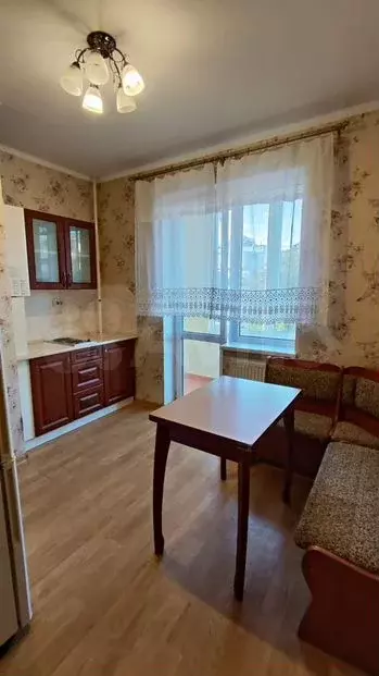 2-к. квартира, 60м, 3/6эт. - Фото 0