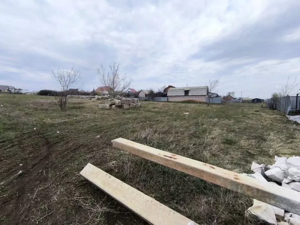 Участок в Самарская область, Кинель-Черкассы с/пос, с. Кинель-Черкассы ... - Фото 2