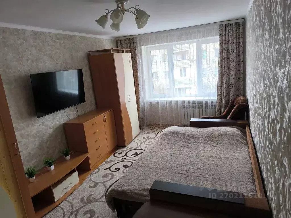 2-к кв. Крым, Евпатория ул. Имени 60-летия Октября, 15 (56.0 м) - Фото 0