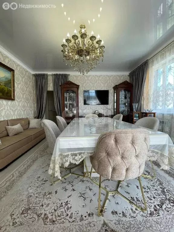 3-комнатная квартира: Магас, улица Эльберта Нальгиева, 24А (95.6 м) - Фото 1