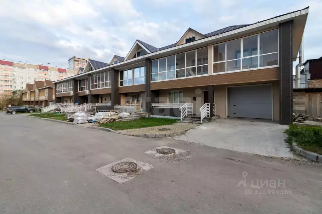 Таунхаус в Красноярский край, Красноярск Пасхальная ул., 9 (232 м) - Фото 1