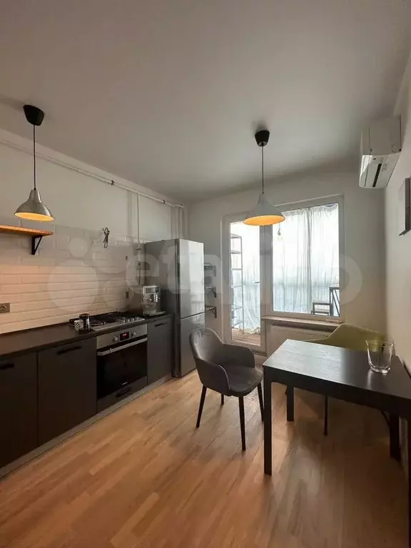 1-к. квартира, 40 м, 1/3 эт. - Фото 0