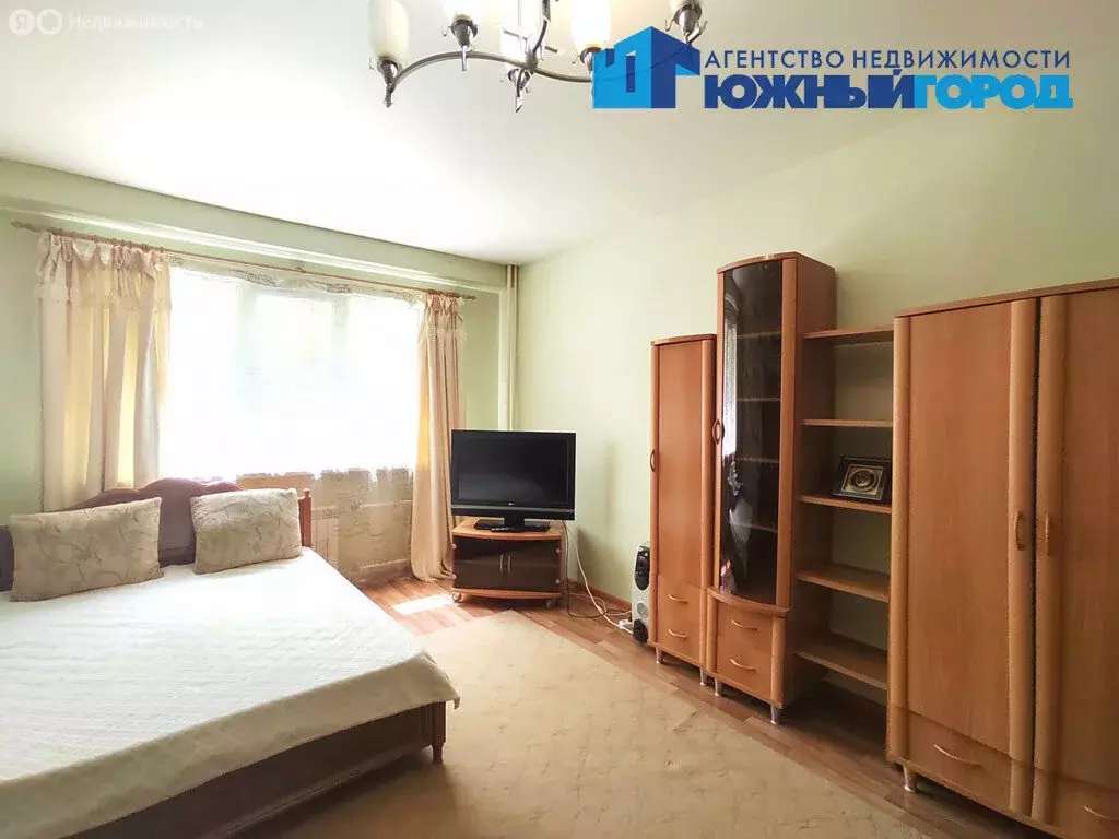 2-комнатная квартира: Южно-Сахалинск, улица Есенина, 4К1 (67.2 м) - Фото 1