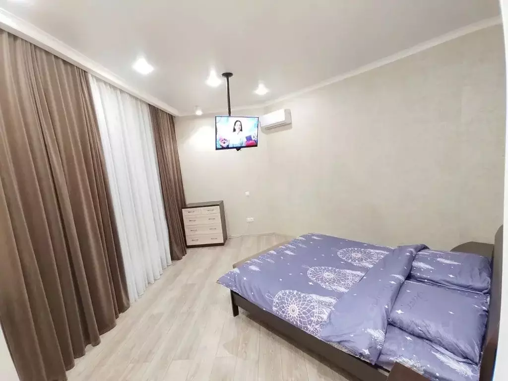 1-к кв. Татарстан, Казань ул. Павлюхина, 110В (65.0 м) - Фото 0