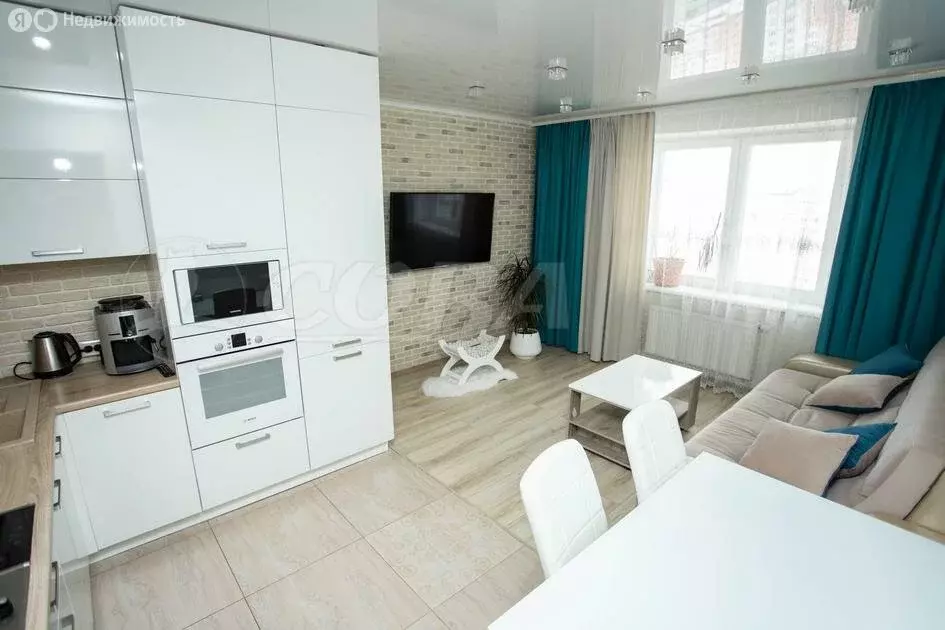 3-комнатная квартира: Тюмень, Кремлёвская улица, 112к4 (78.3 м) - Фото 1