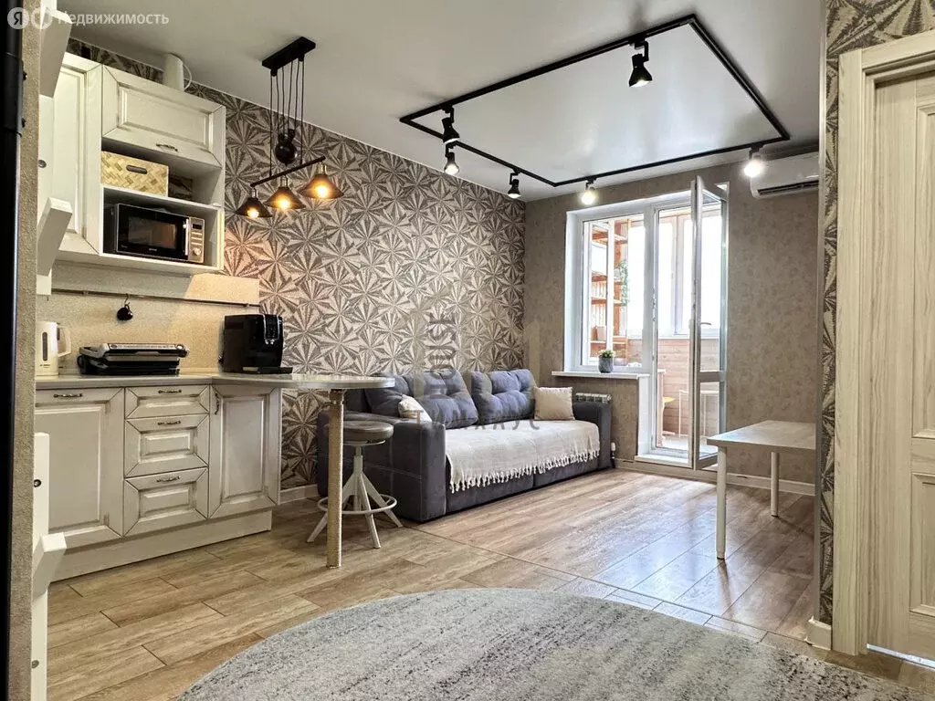 3-комнатная квартира: Омск, улица Крупской, 13/1 (58.3 м) - Фото 0
