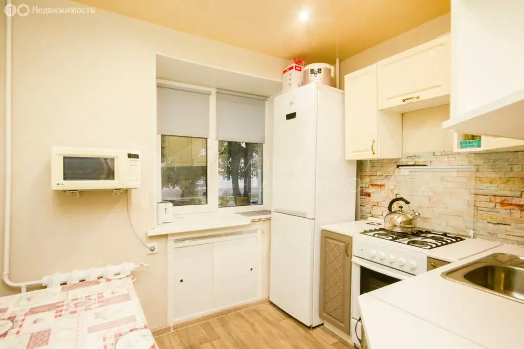 2-комнатная квартира: Тюмень, проезд Геологоразведчиков, 38 (47.8 м) - Фото 2