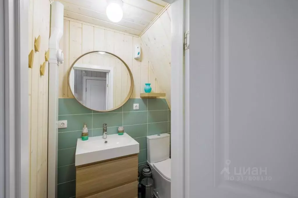 Дом в Пермский край, Губаха Краснооктябрьская ул., 28 (1 м) - Фото 1