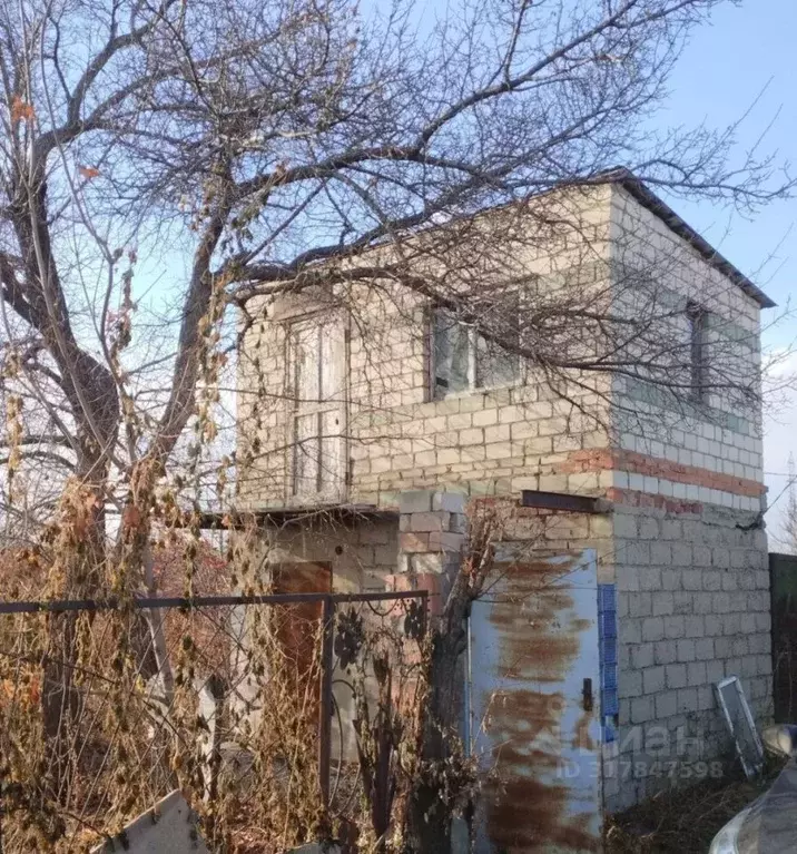 Дом в Оренбургская область, Орск Орскводстрой СНТ,  (25 м) - Фото 1