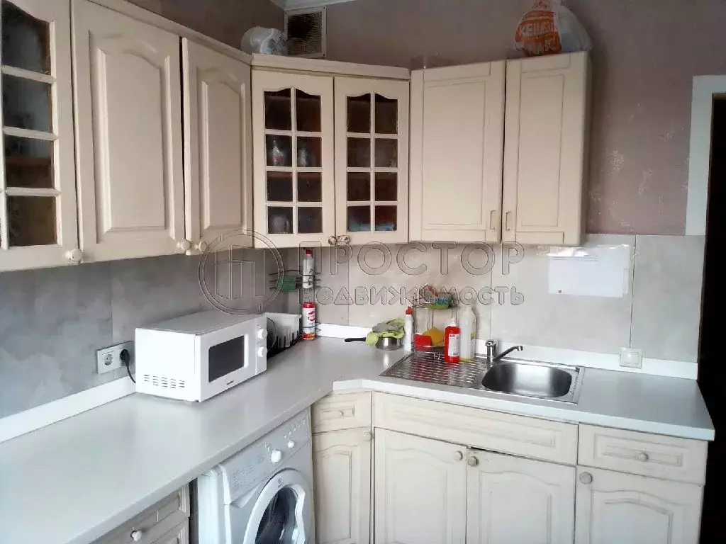 Продается комната в 4-комнатной квартире - Фото 0