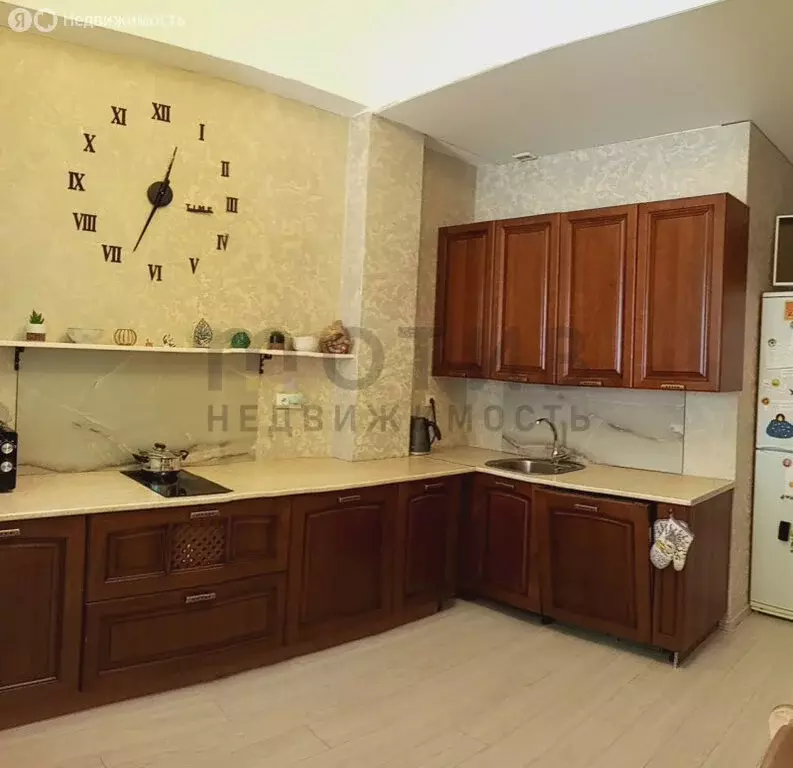 Квартира-студия: Тюмень, улица Федюнинского, 62к2 (88.9 м) - Фото 1