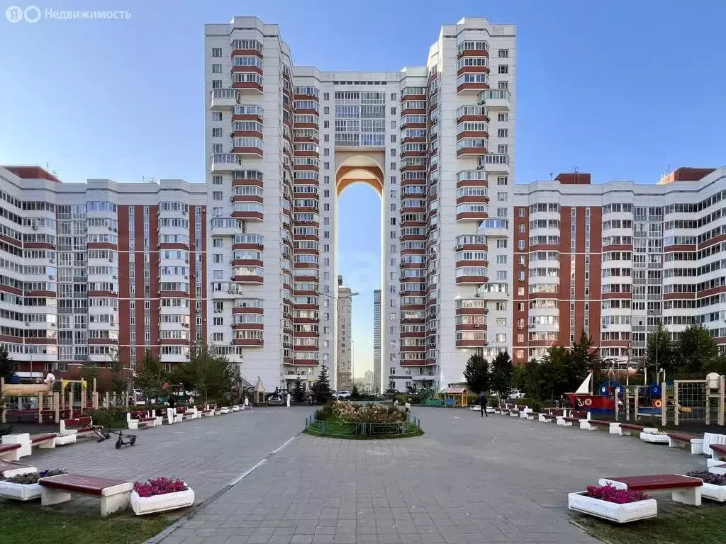 4-комнатная квартира: москва, мосфильмовская улица, 53 (123.4 м) - Фото 0