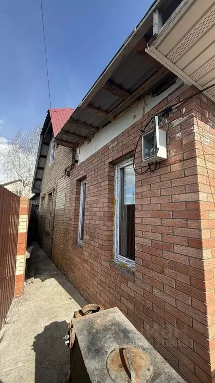 Дом в Омская область, Омск СОСН Родник тер., аллея 4-я (100 м) - Фото 1
