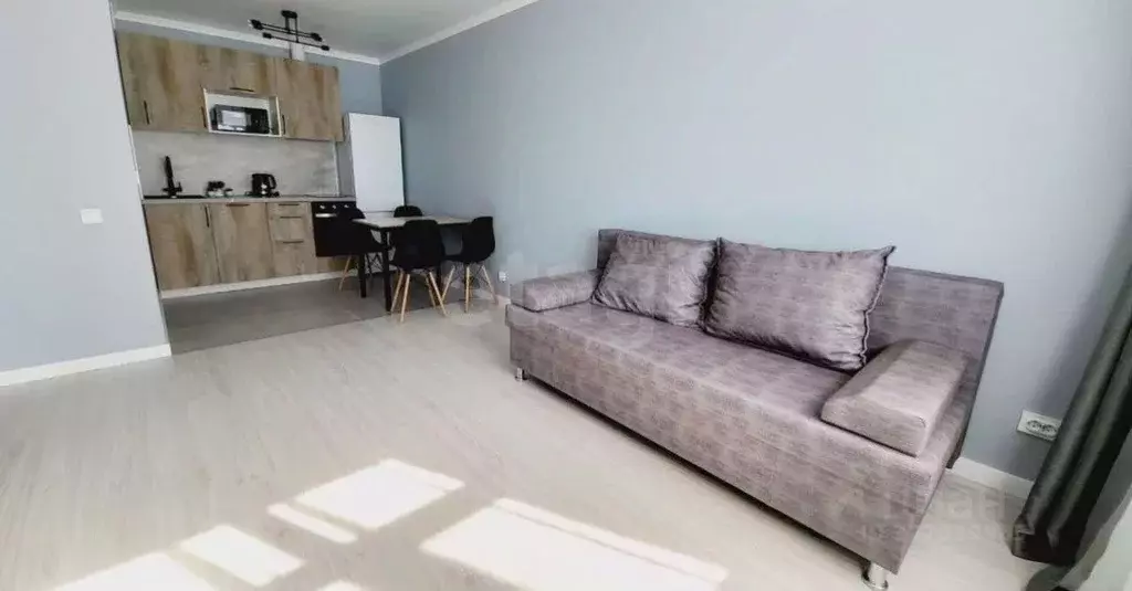 2-к кв. Тюменская область, Тюмень ул. Первооткрывателей, 8 (41.0 м) - Фото 1