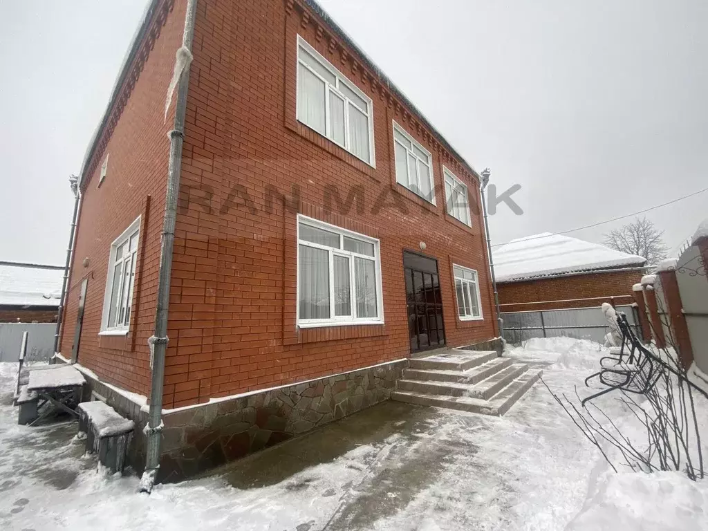 Дом в Адыгея, Майкоп Западная ул., 28 (383 м) - Фото 1