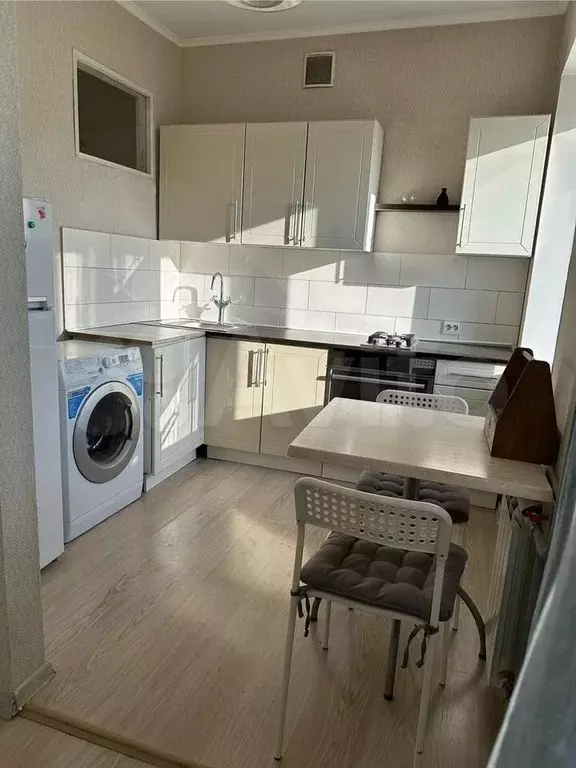 1-к. квартира, 30 м, 4/4 эт. - Фото 0