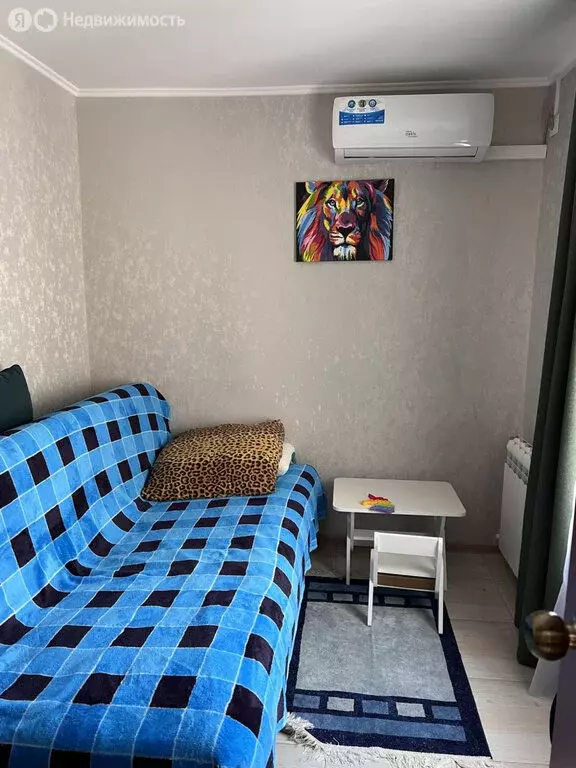 3-комнатная квартира: Евпатория, улица Толстого, 8 (40.5 м) - Фото 1