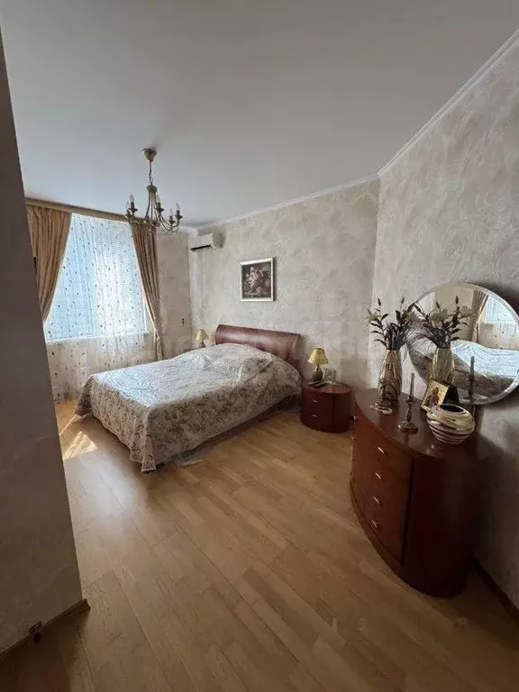 2-к. квартира, 74 м, 4/10 эт. - Фото 0