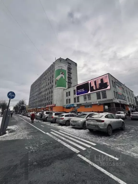 Офис в Тюменская область, Тюмень ул. 50 лет Октября, 118 (10000 м) - Фото 1