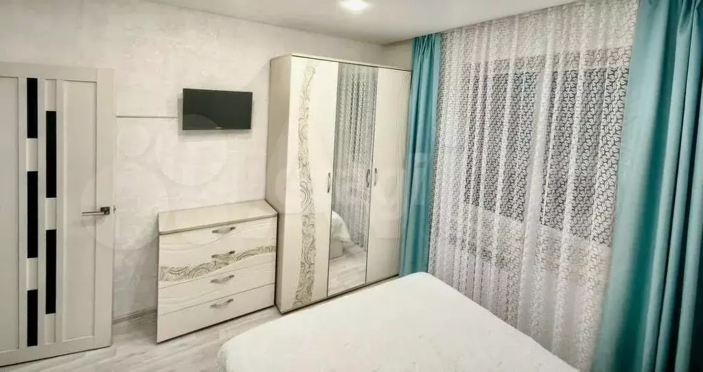 2-к. квартира, 60 м, 2/10 эт. - Фото 1