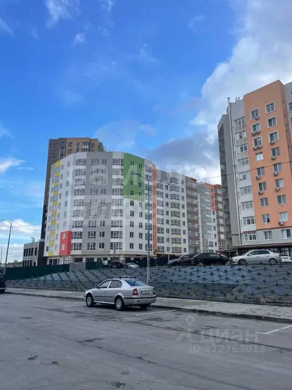 2-к кв. Крым, Симферополь ул. Батурина, 135 (65.67 м) - Фото 1