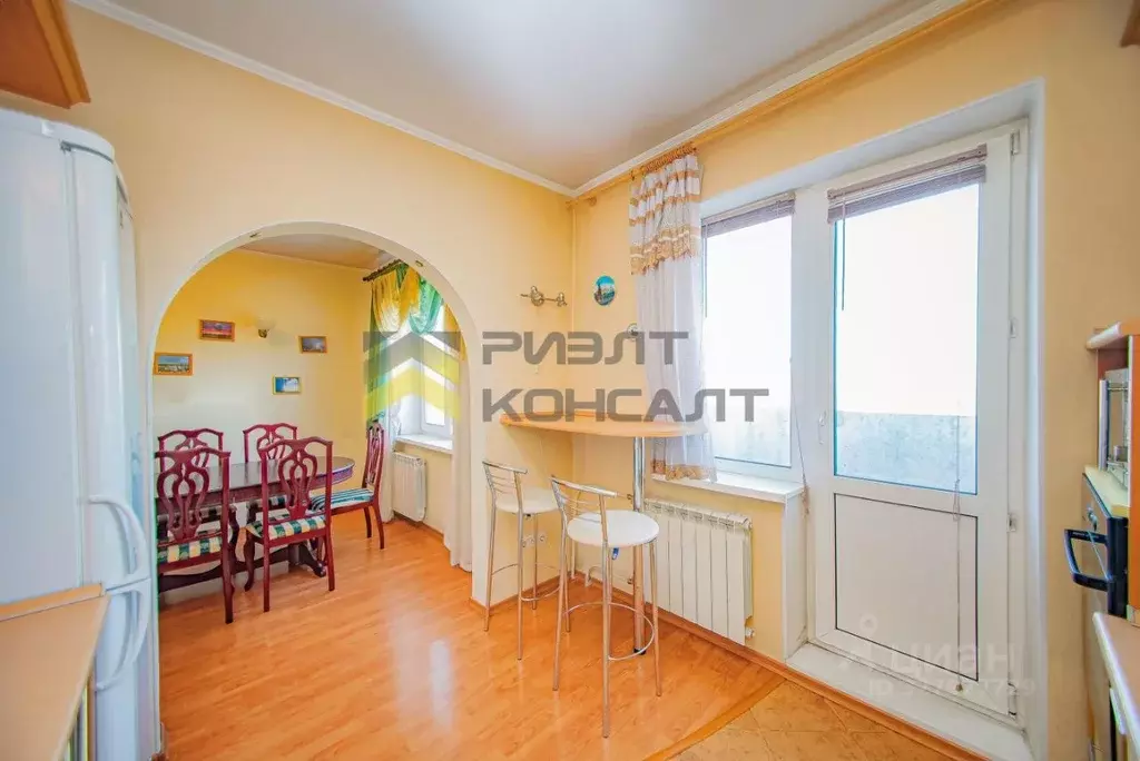 3-к кв. Омская область, Омск Омская ул., 77к3 (81.4 м) - Фото 1