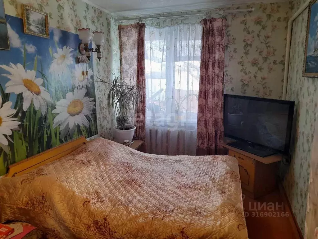 4-к кв. Белгородская область, Короча Интернациональная ул., 6 (68.6 м) - Фото 0
