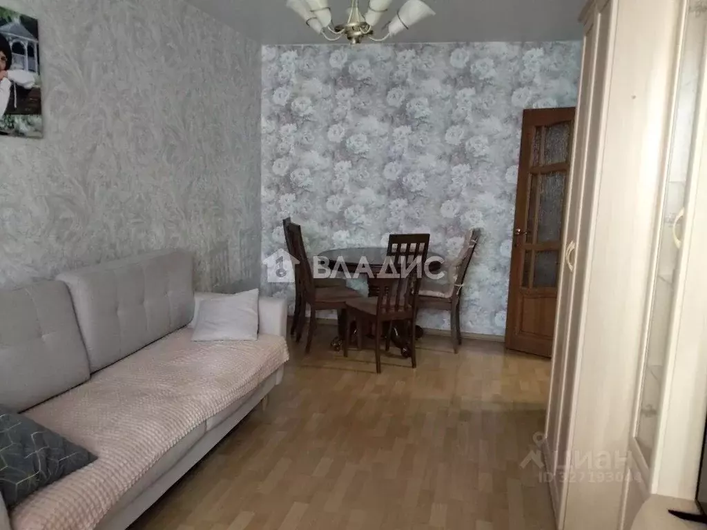 3-к кв. Белгородская область, Белгород ул. Есенина, 12 (71.2 м) - Фото 2