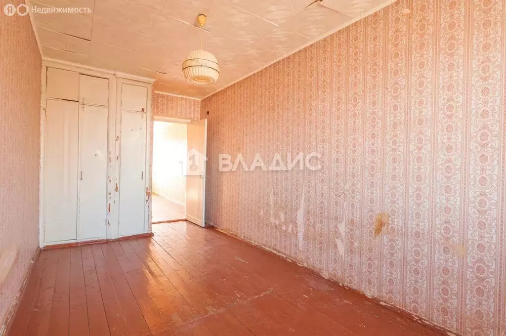 3-комнатная квартира: село Молочное, улица Емельянова, 12 (57.1 м) - Фото 1